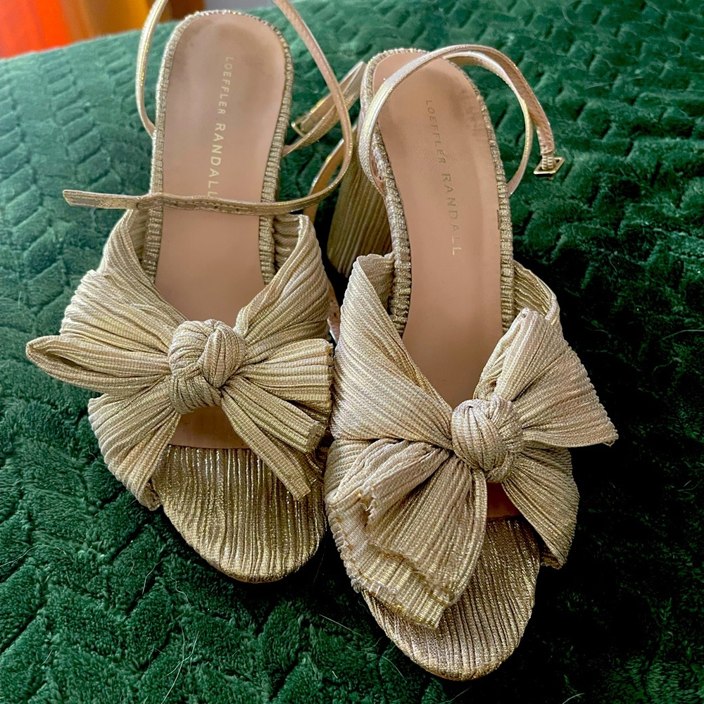 Loeffler Randall : Camellia Knotted Lamé Sandals